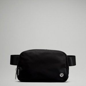 Lululemon Everywhere Belt bag - 1L - Black - BNWT